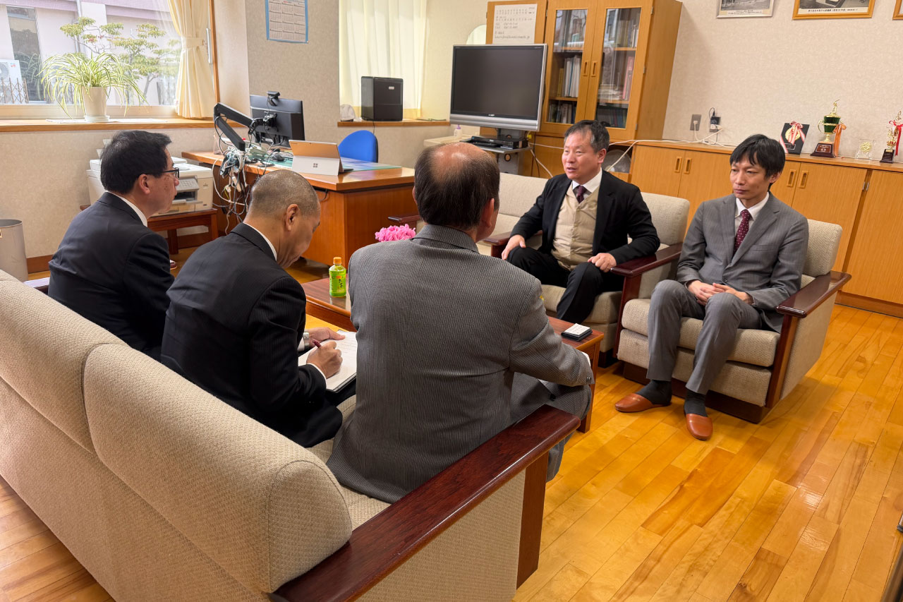 南佐久郡の部活動の地域展開について、これまでの経過と今後の方向性を共有し、自治体連携の効果や課題を話し合いました：イメージ